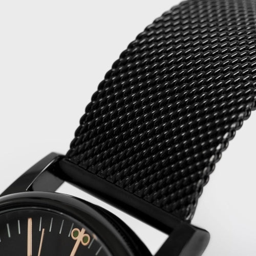Men's Steel Mesh-Belt Watch with silver-tone dial and stainless steel strap, ideal for stylish everyday wear.